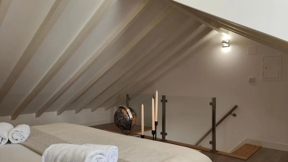 Chiado Modern Attic Duplex 2-Bedroom Apartment Lisboa Portugal